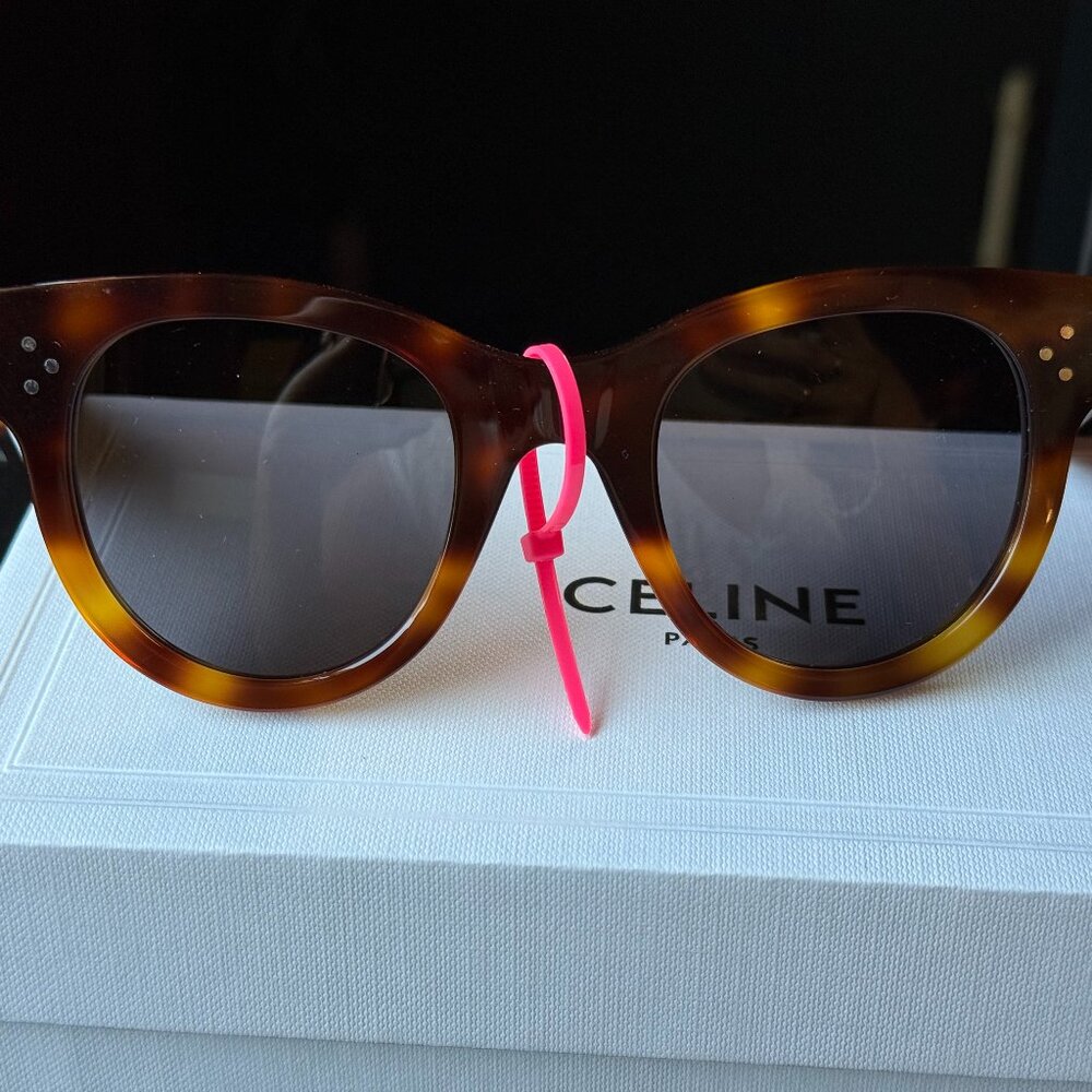CELINE PARIS Tortoiseshell Sunglasses Sunnies (Butterfly Bold)